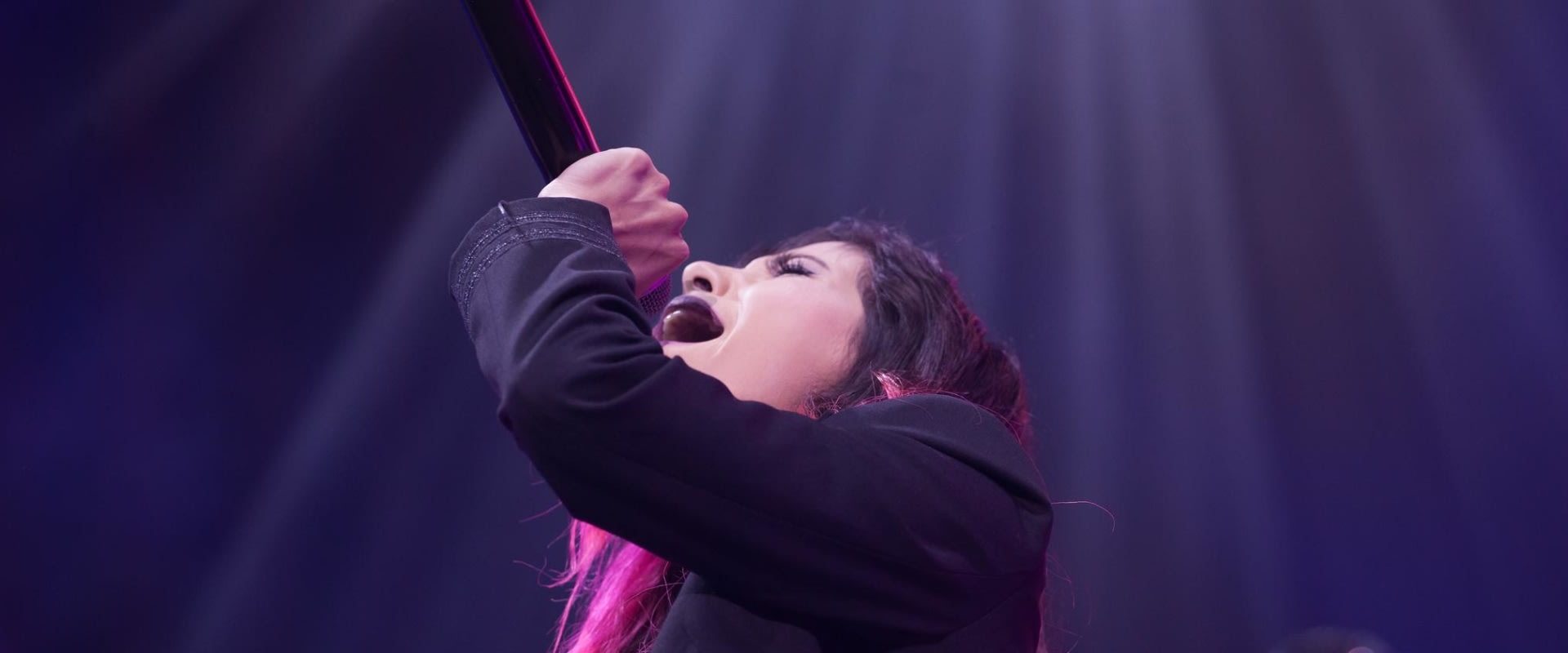 Do i need a vocal coach to learn to sing?